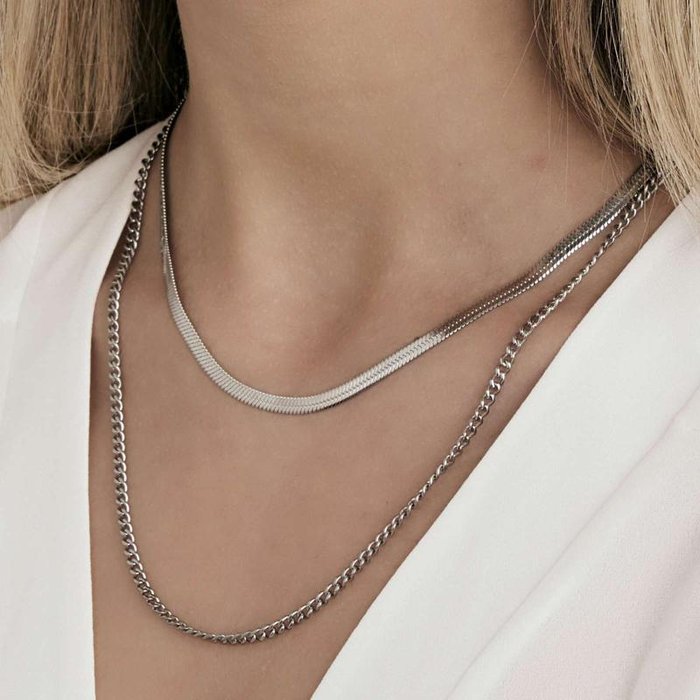 Collana in acciaio