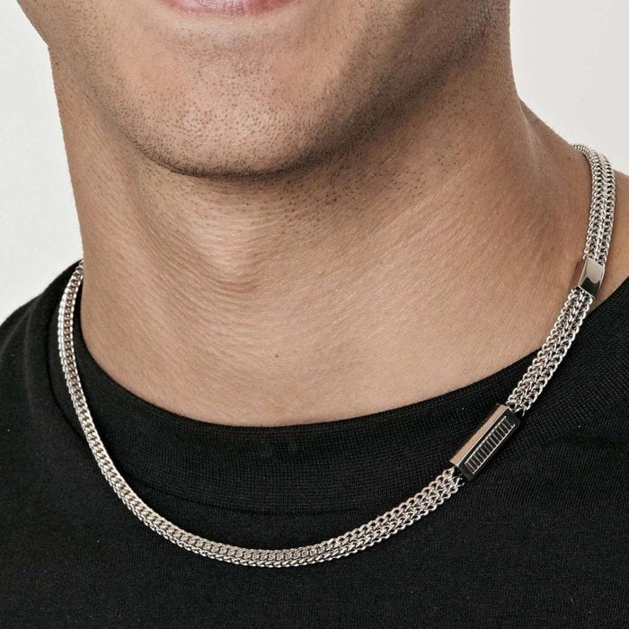 Collana in acciaio