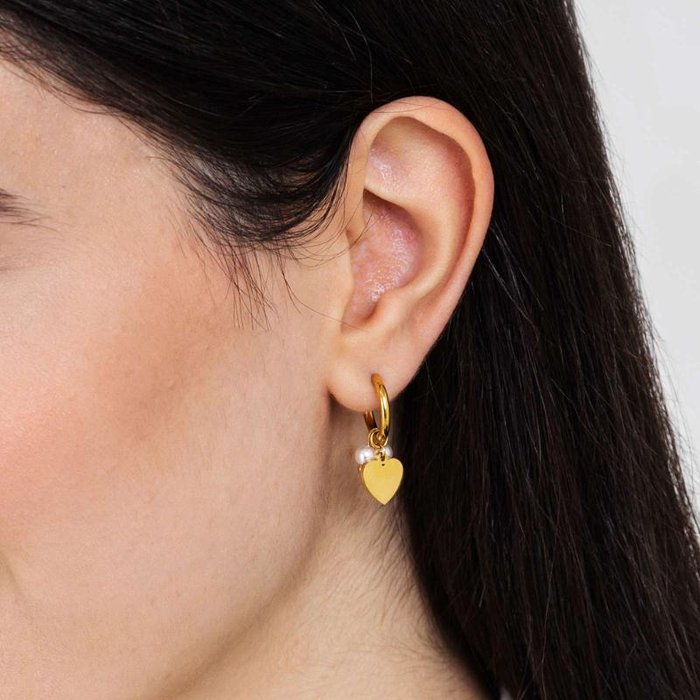 Orecchini in acciaio ip gold con cuori e perle
