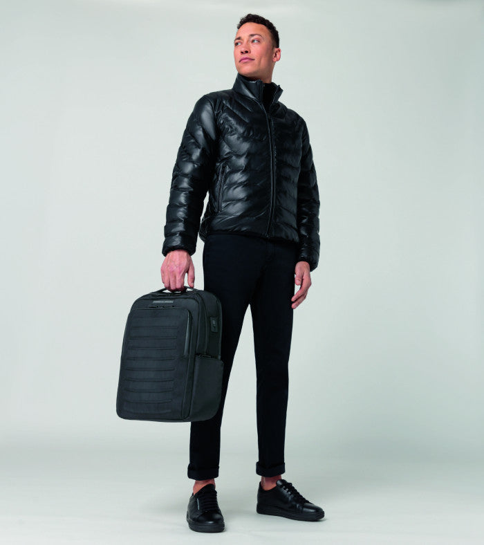 Roadster Pro L Backpack