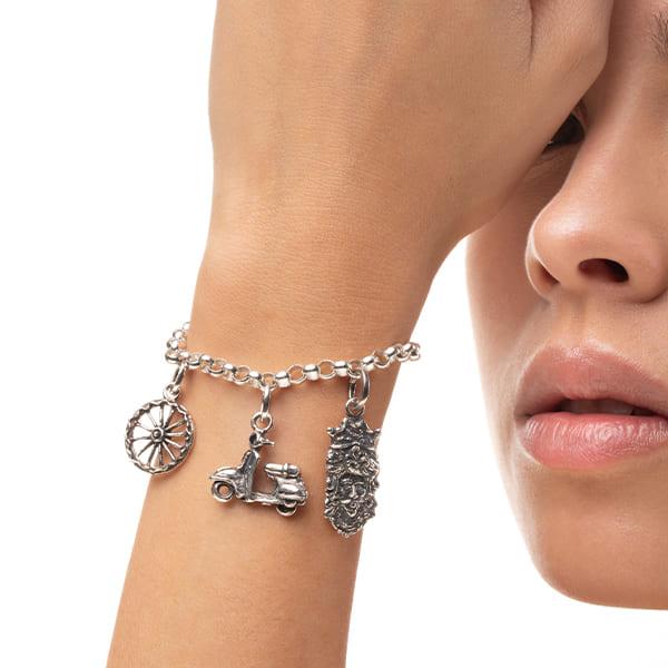 Charm Mori Re Nude