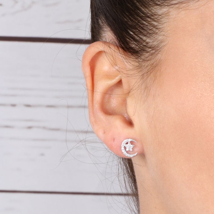 Orecchino a forma di mezzaluna: piercing al trago e cartilagine in argento sterling con zirconi cubici (1 pezzo) - Italia