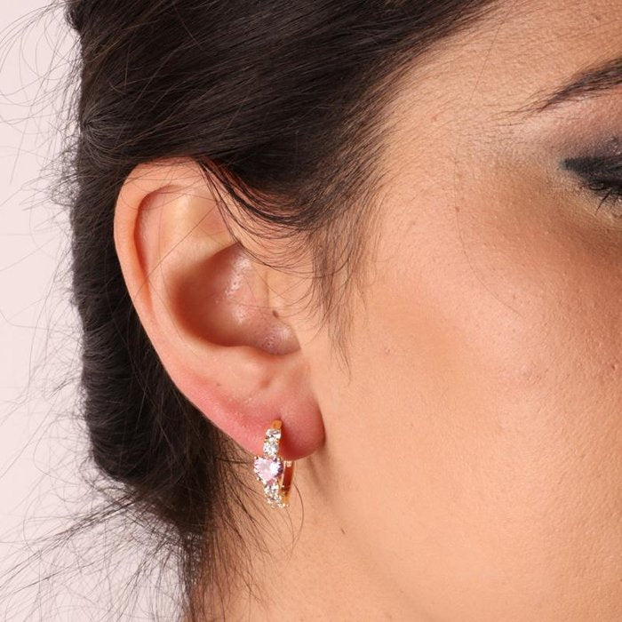 Orecchini in Argento 925 cerchietti con chiusura a scatto con zircone rosa centrale a cuore impreziositi da zirconi bianchi