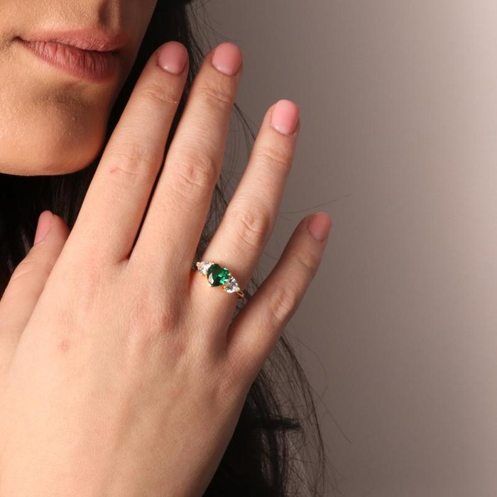 Anello in Argento 925 con cuori in zirconi bianchi e verde