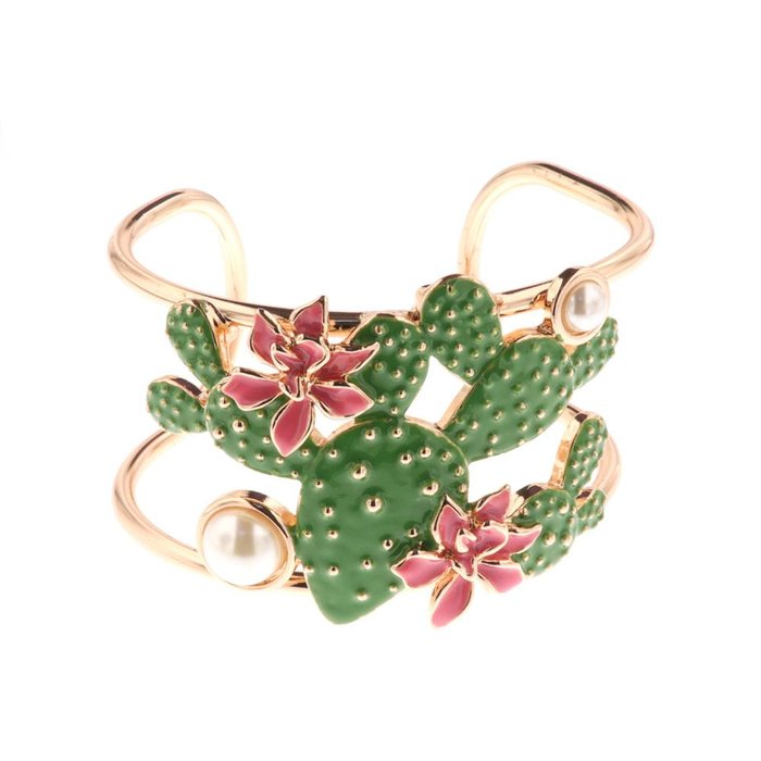 Metal bracelet with cactus flower braiding and white pearl detail