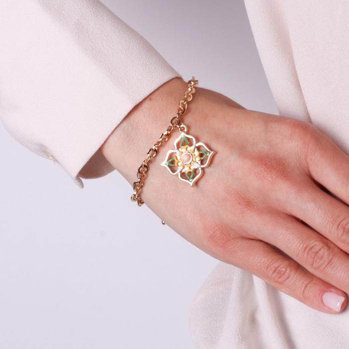 Metal bracelet with pendant Maltese cross embellished with majolica