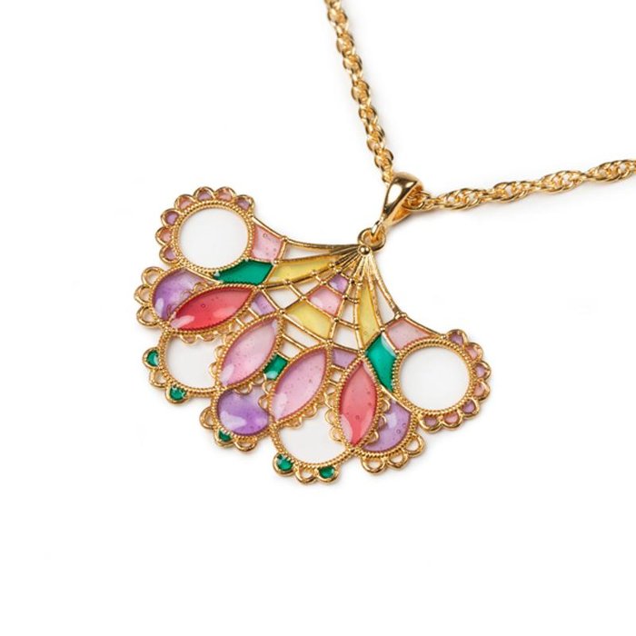 Pendant Lace Fan Wisteria