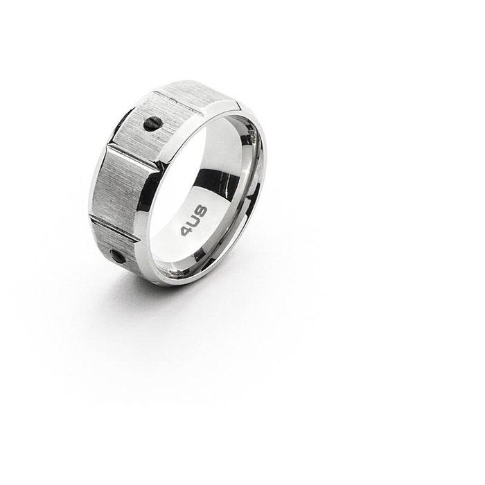 Bague en satin avec pierres noires